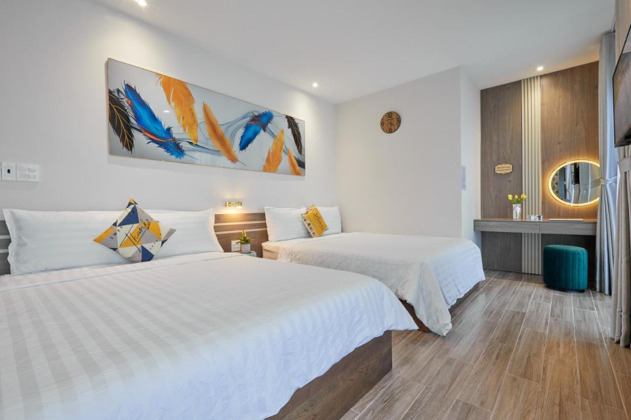 Lux Homestay *